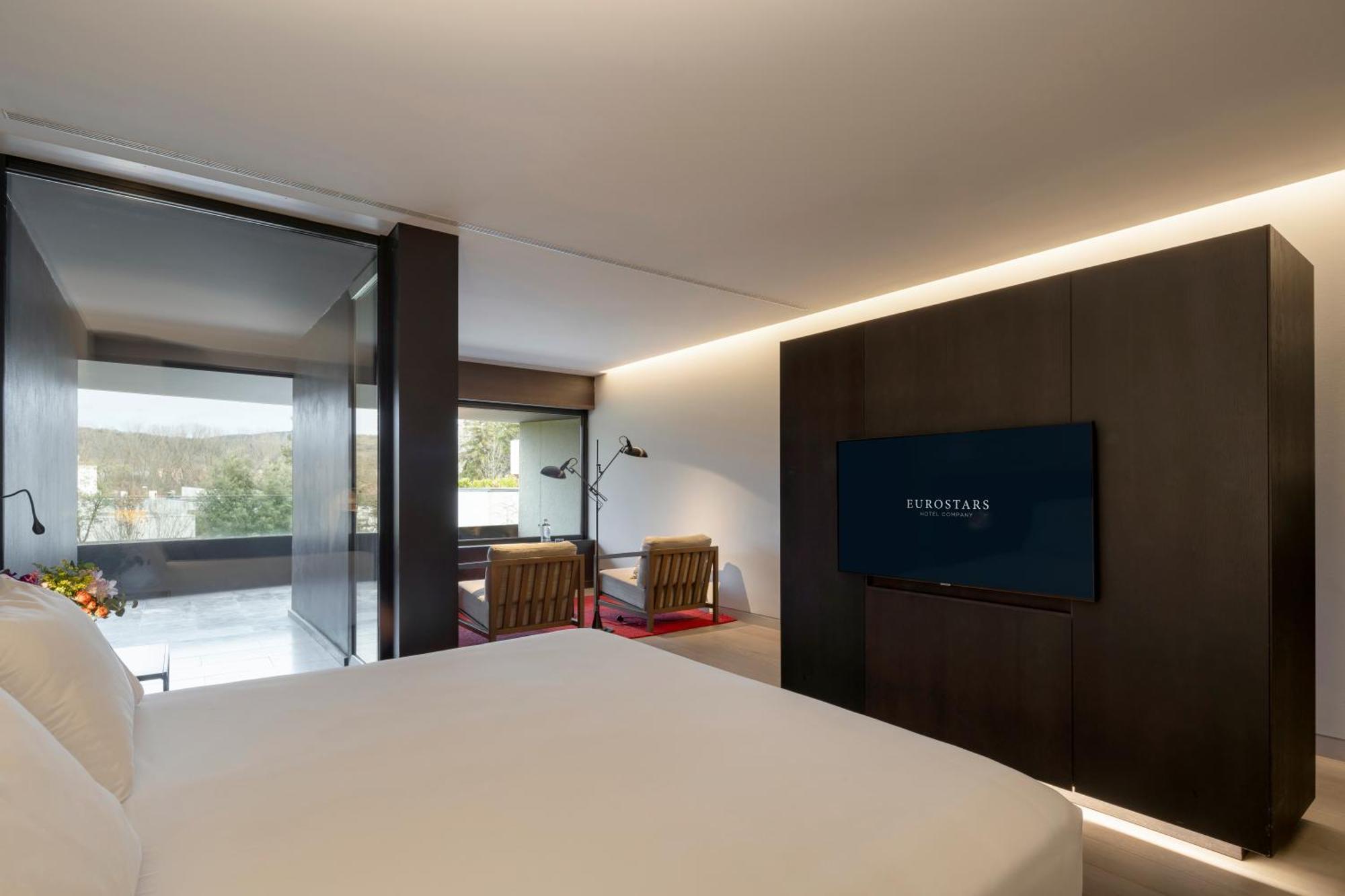 Eurostars Pamplona Hotel Buitenkant foto