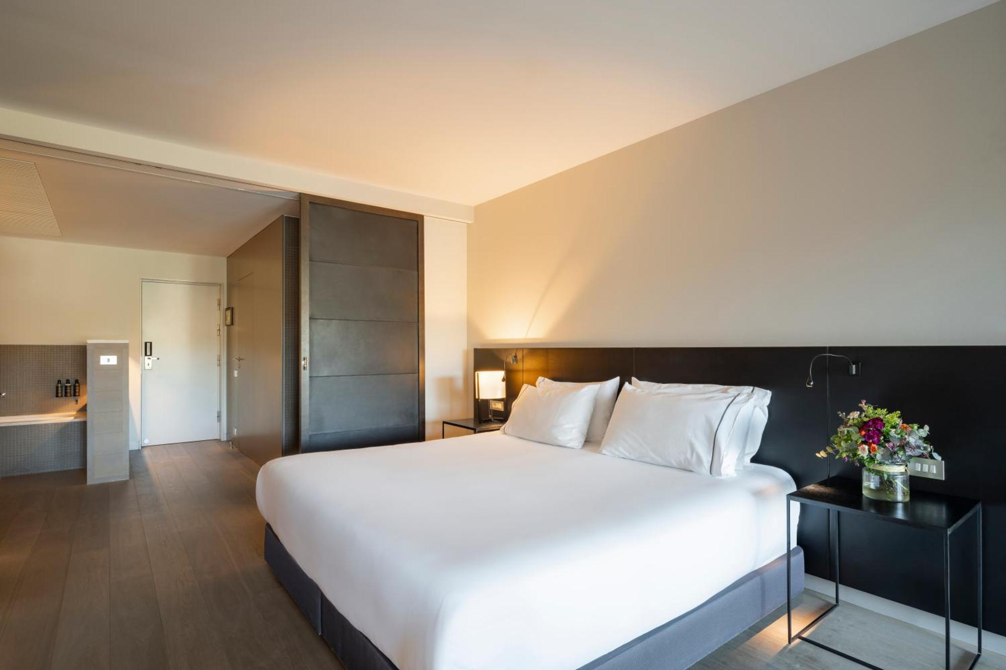 Eurostars Pamplona Hotel Buitenkant foto