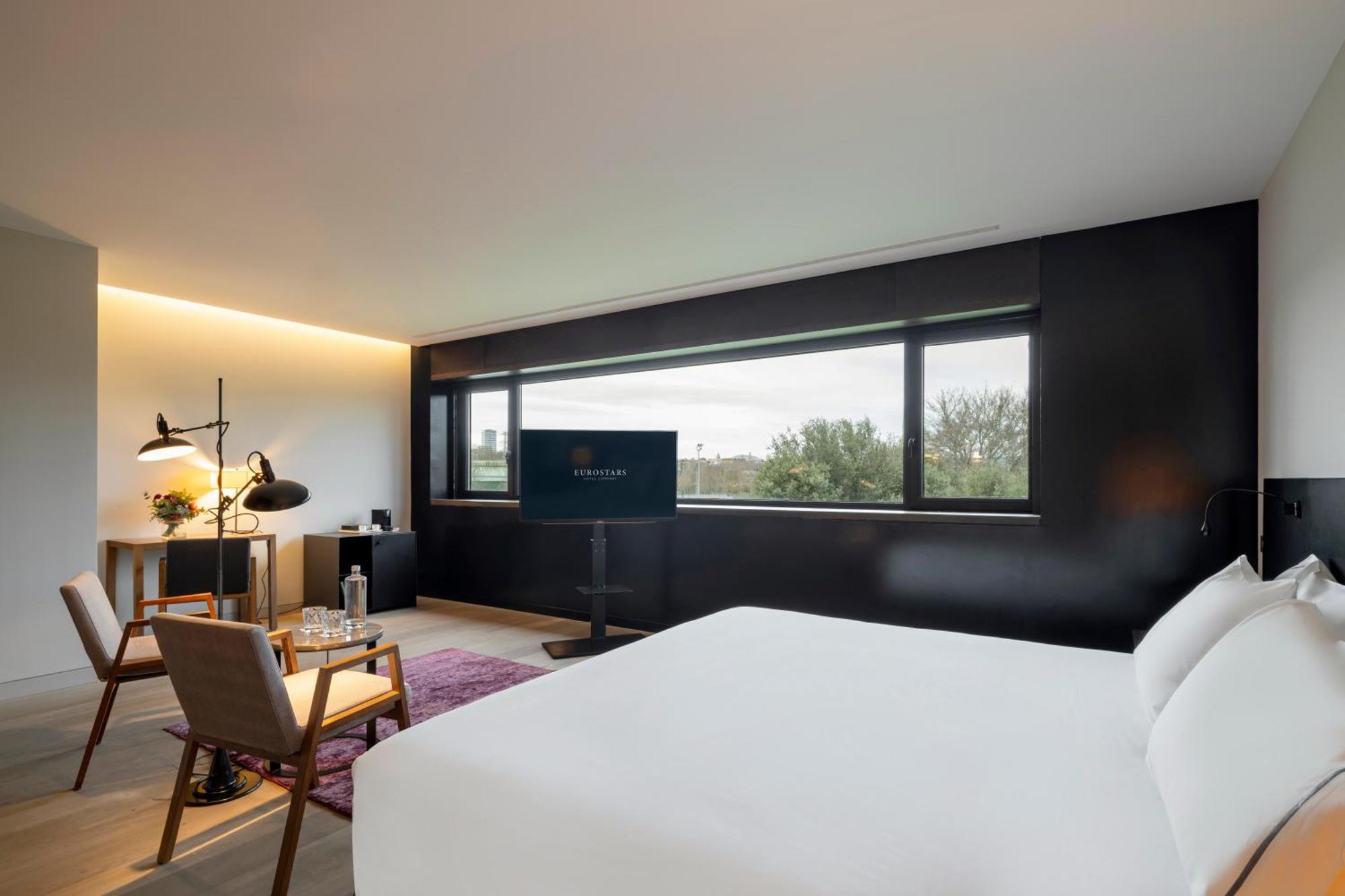 Eurostars Pamplona Hotel Buitenkant foto