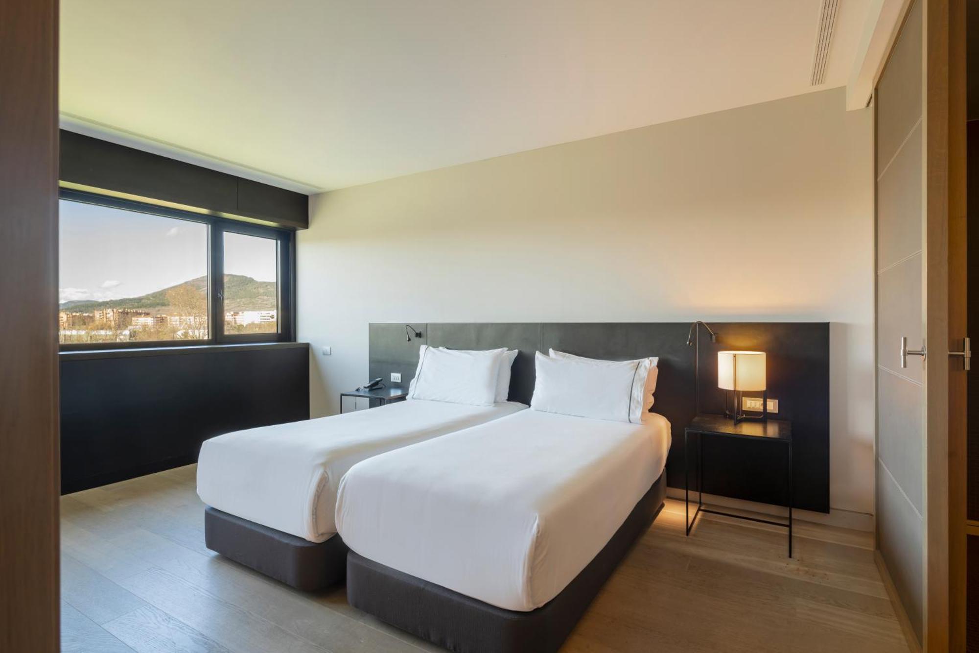 Eurostars Pamplona Hotel Buitenkant foto