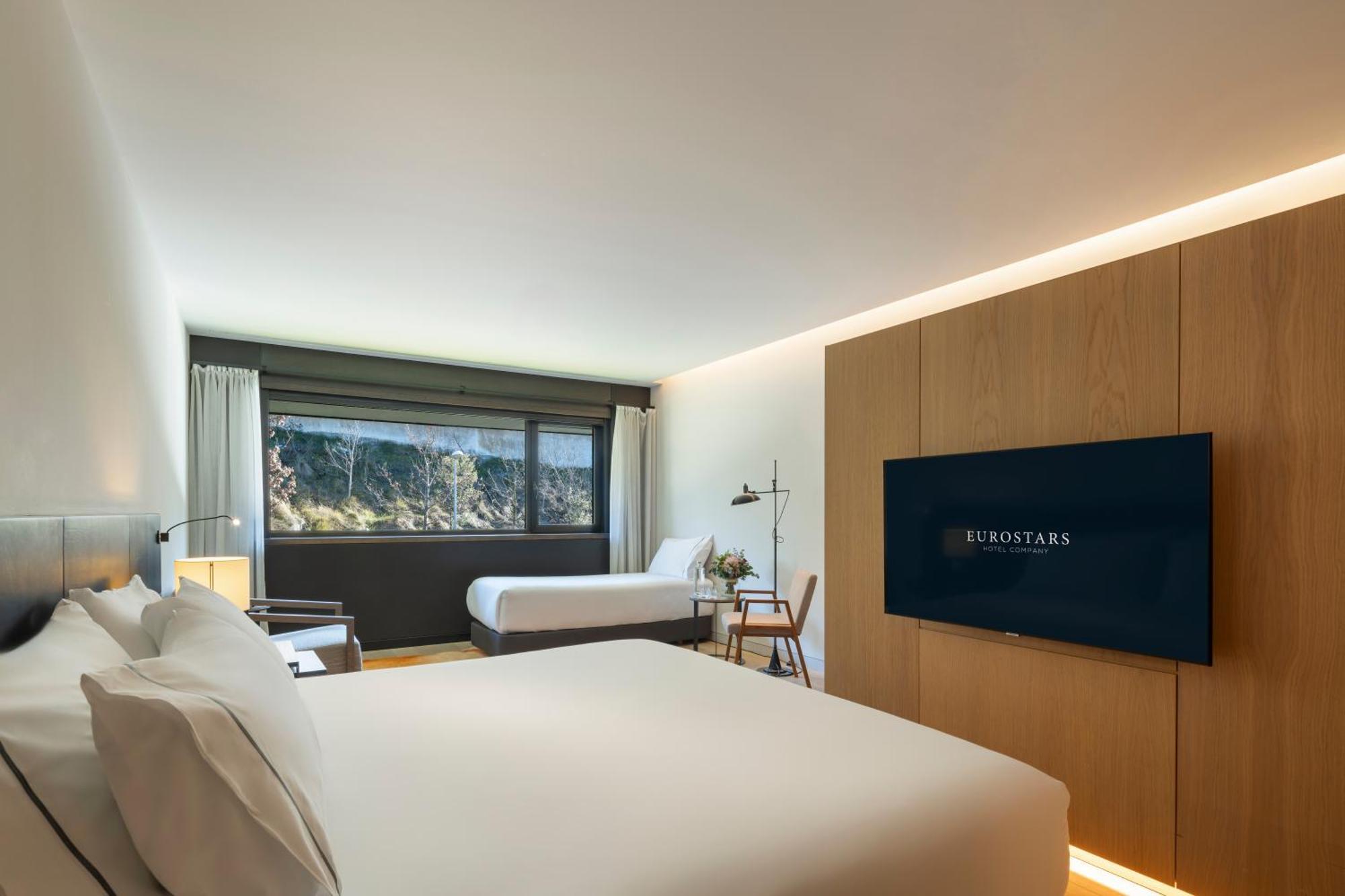 Eurostars Pamplona Hotel Buitenkant foto