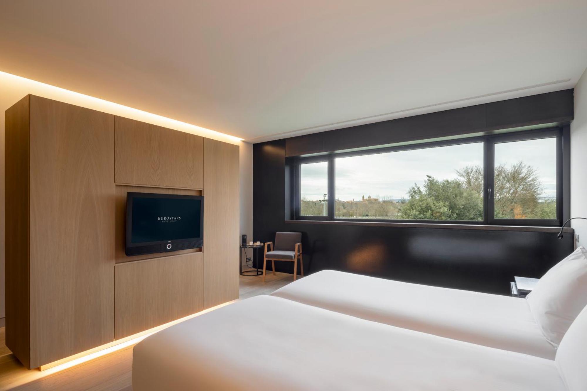 Eurostars Pamplona Hotel Buitenkant foto