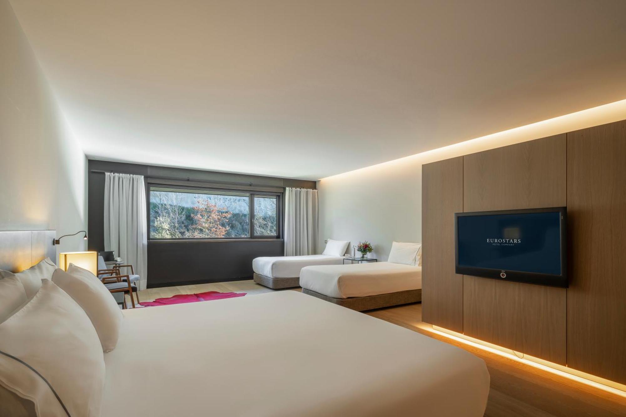 Eurostars Pamplona Hotel Buitenkant foto
