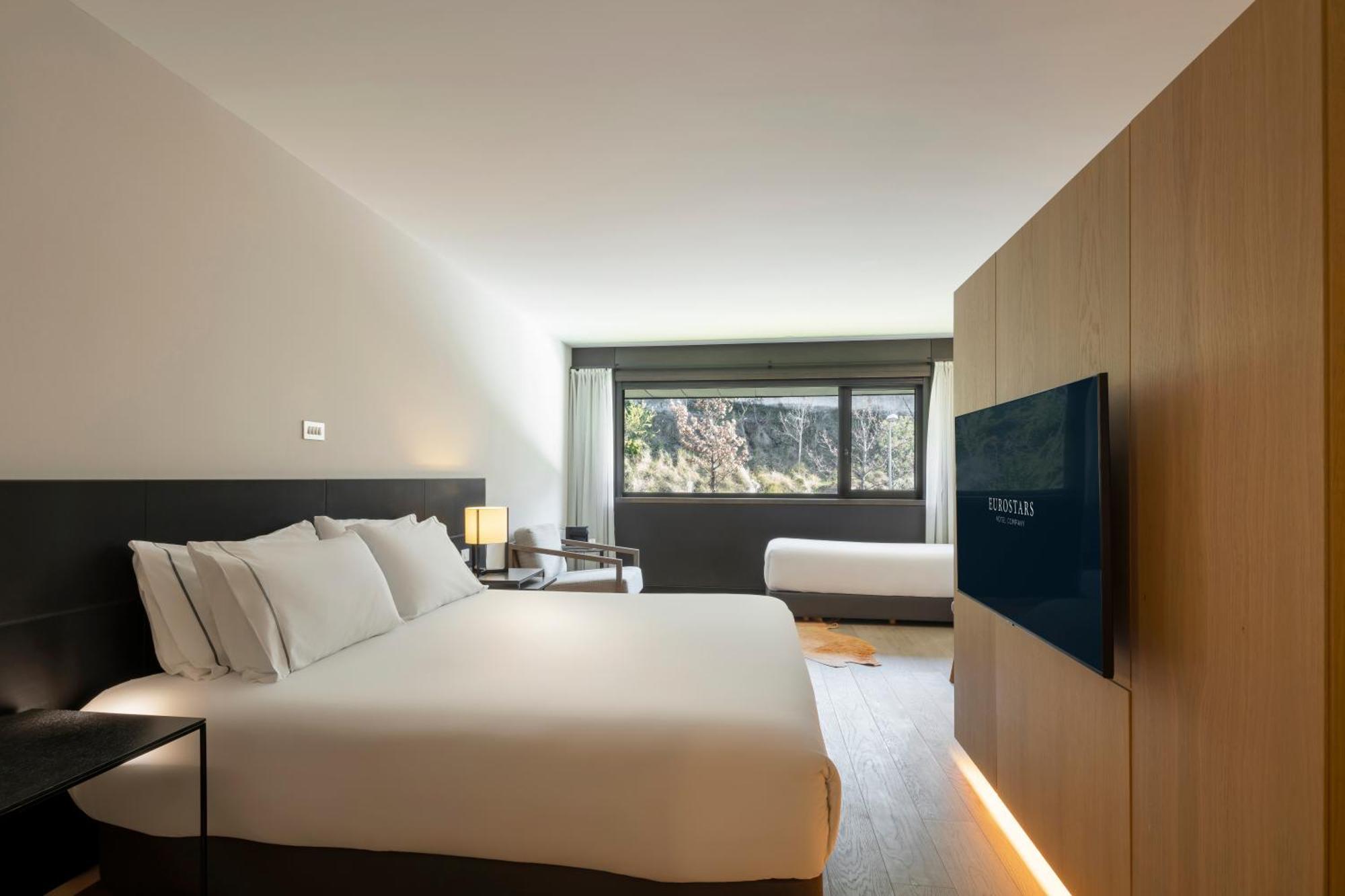 Eurostars Pamplona Hotel Buitenkant foto
