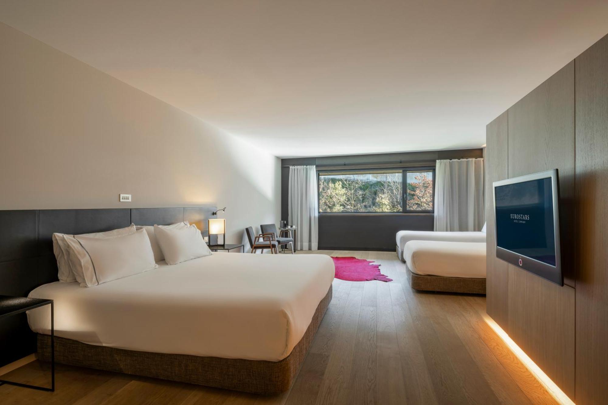Eurostars Pamplona Hotel Buitenkant foto